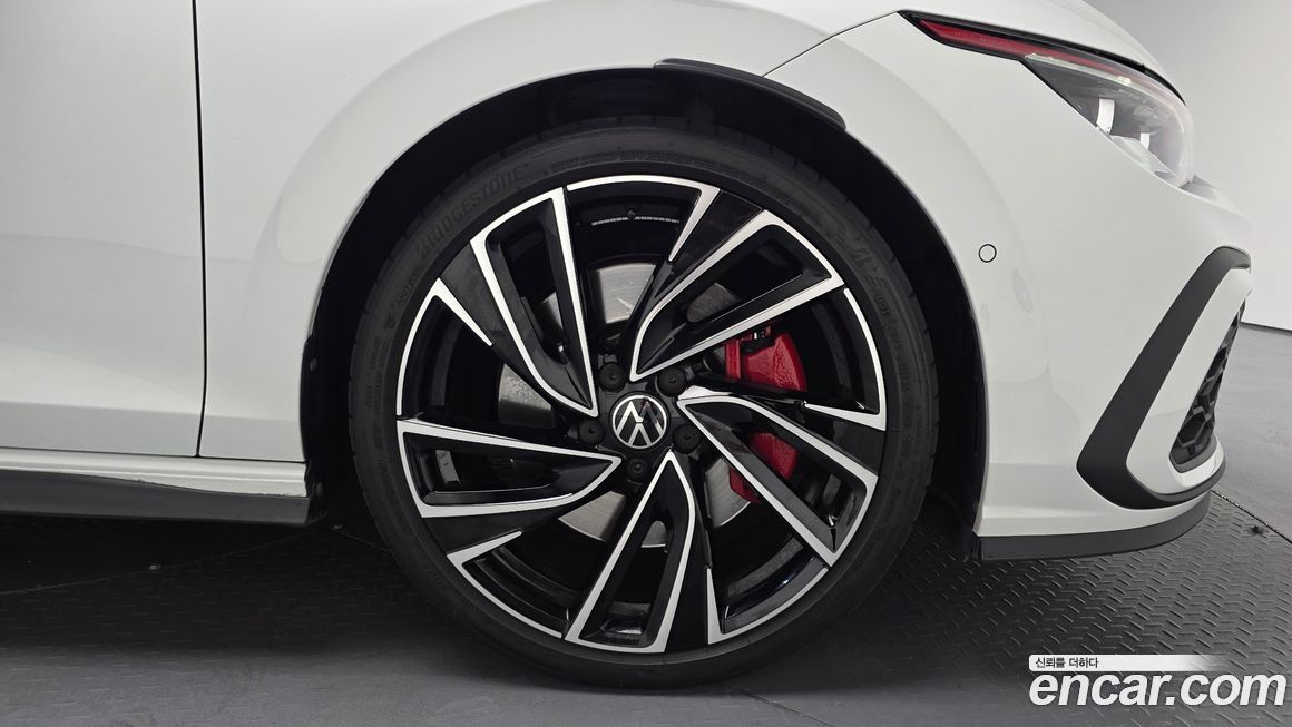 Volkswagen Golf 2024