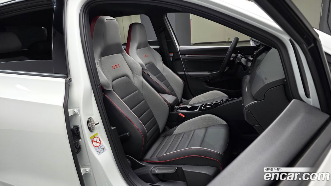 Volkswagen Golf 2024