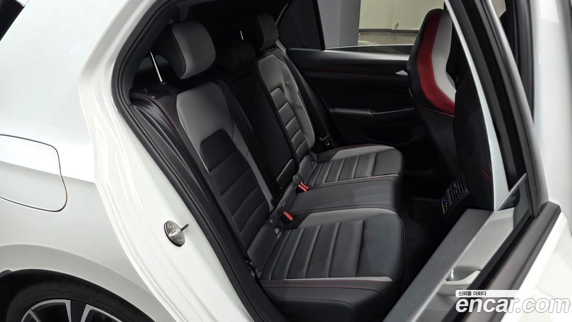 Volkswagen Golf 2024