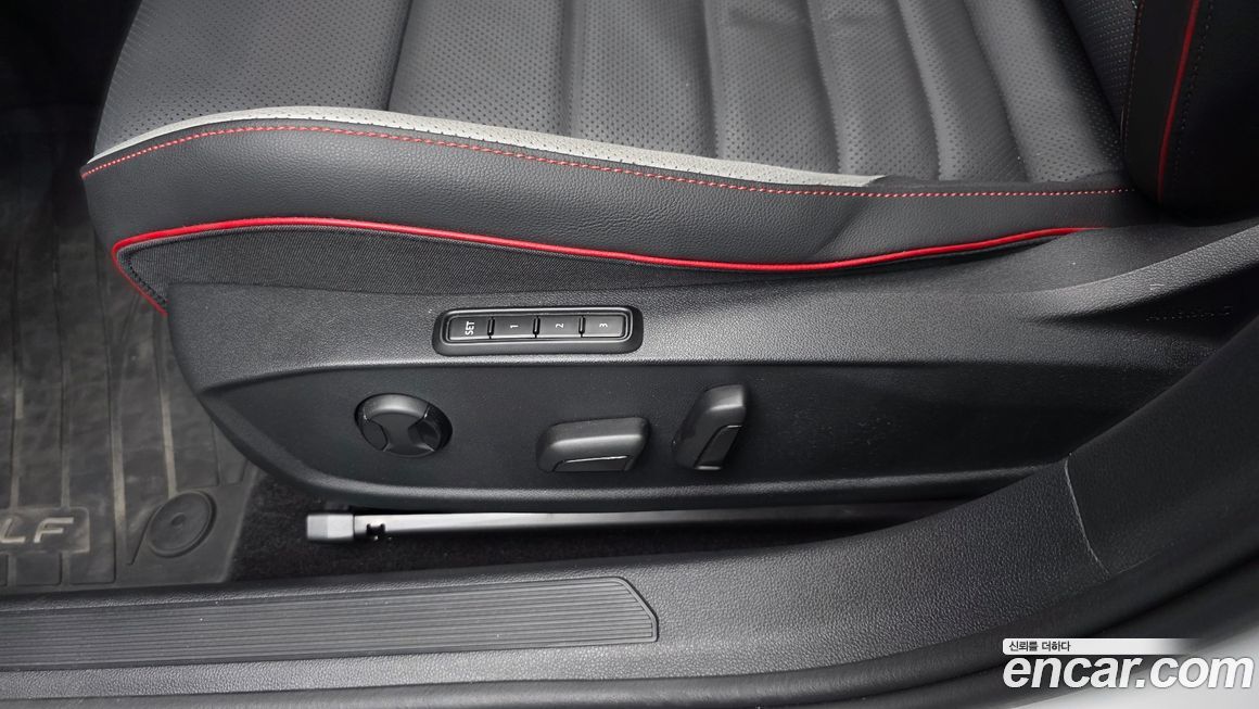 Volkswagen Golf 2024