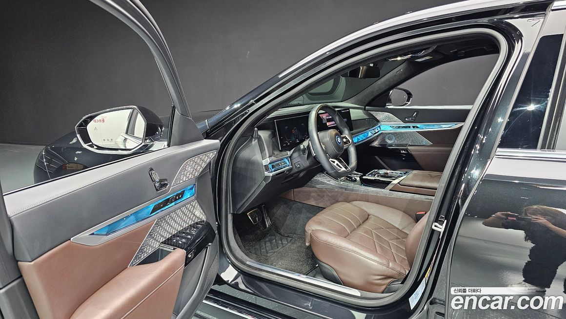 BMW i7 2023
