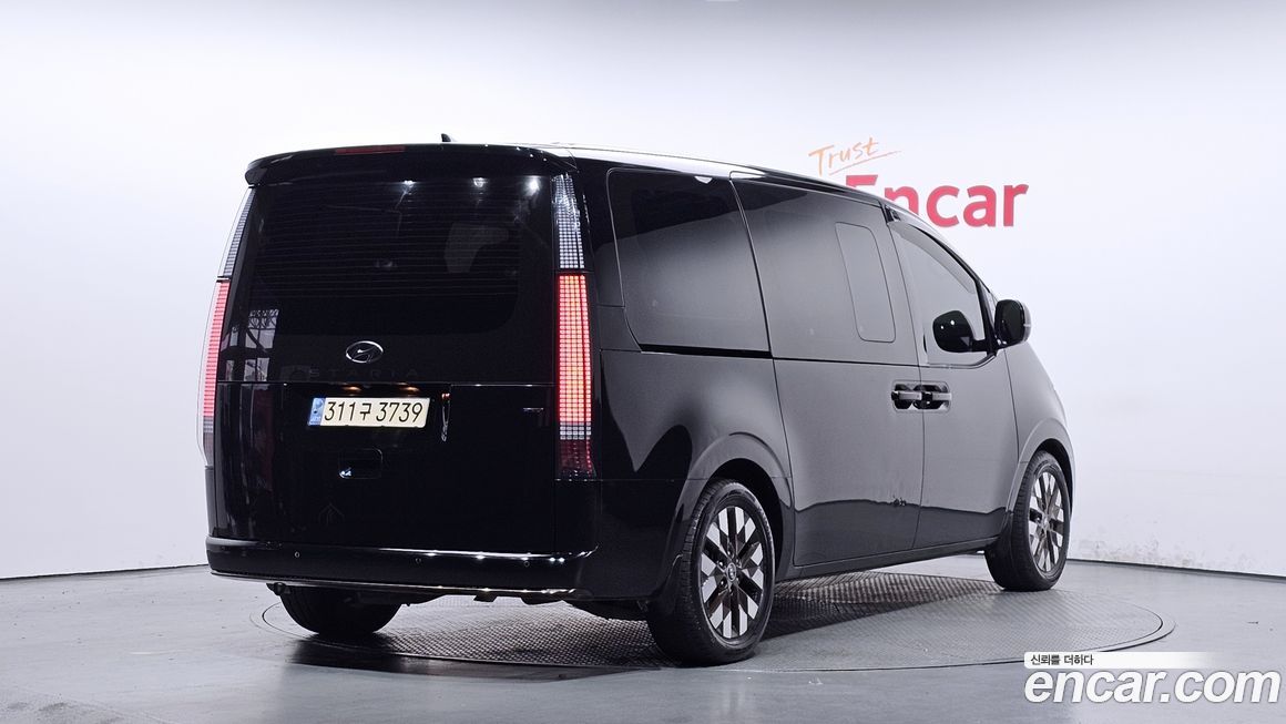 Hyundai Staria 2023