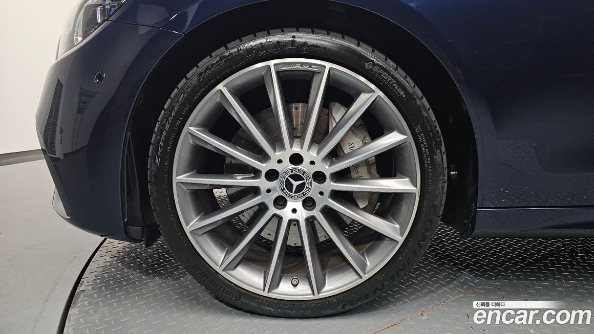 Mercedes-Benz E-Class 2021