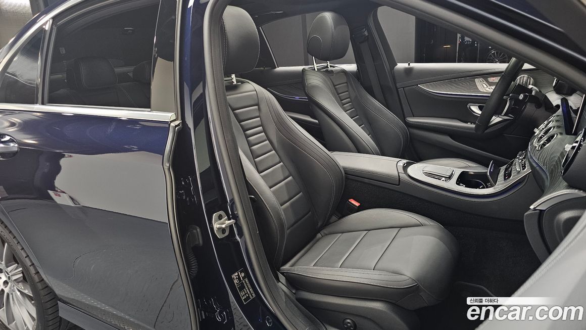 Mercedes-Benz E-Class 2021