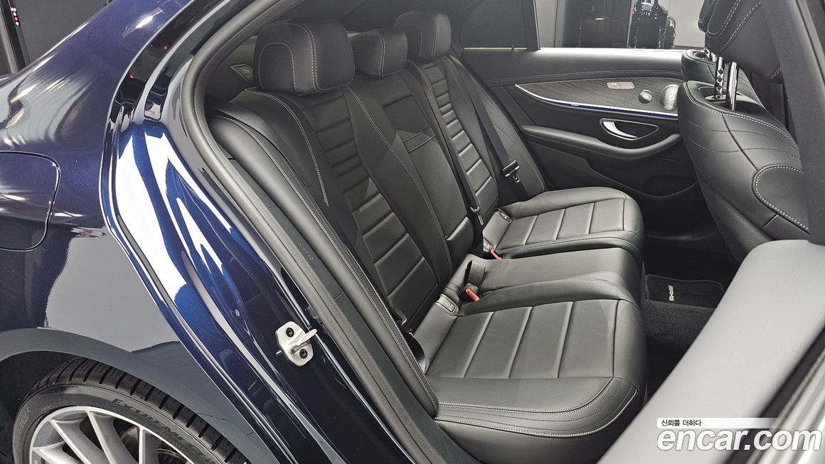 Mercedes-Benz E-Class 2021