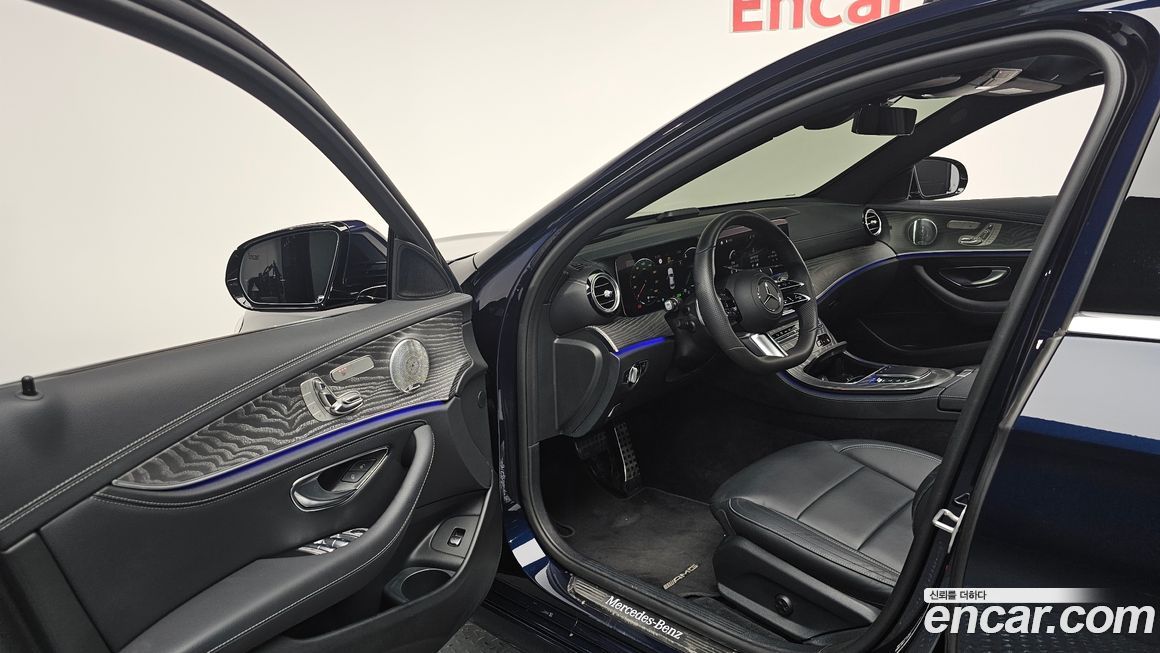 Mercedes-Benz E-Class 2021