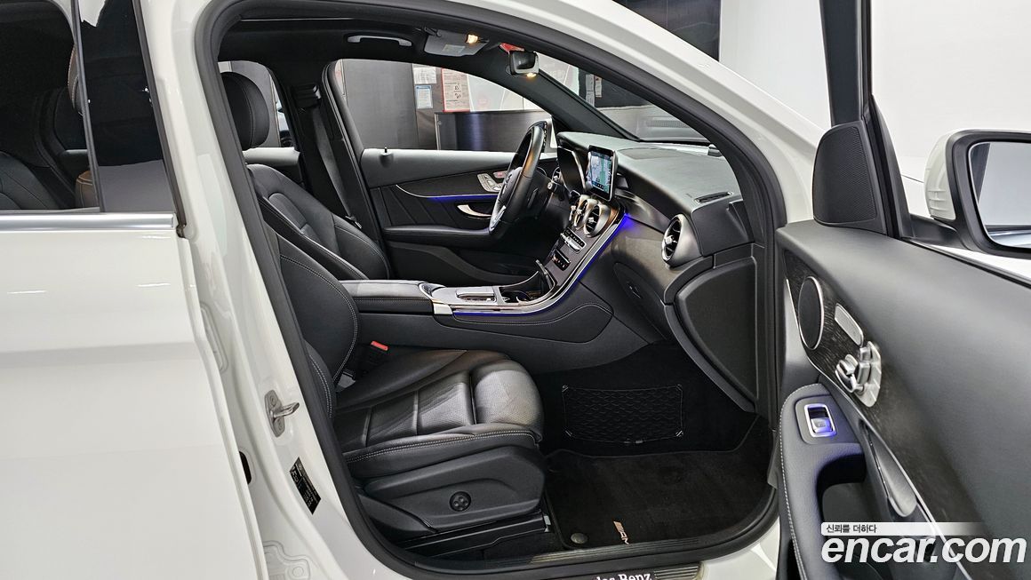 Mercedes-Benz GLC-Class 2020