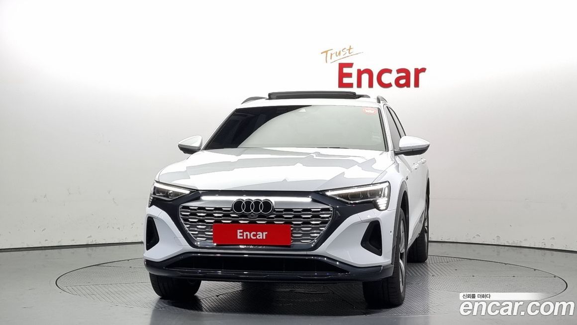 Audi Q8 e-tron 2024