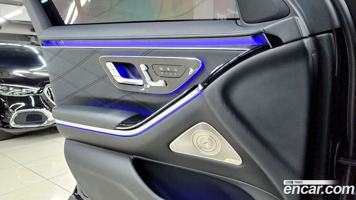 Mercedes-Benz S-Class 2023