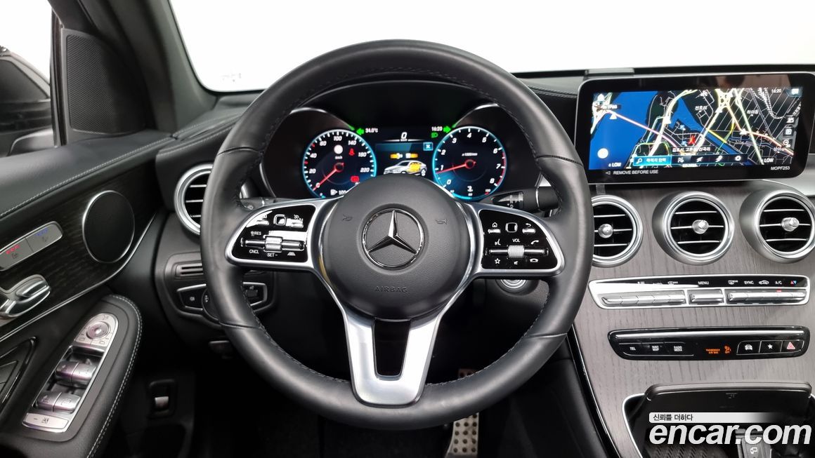 Mercedes-Benz GLC-Class 2023
