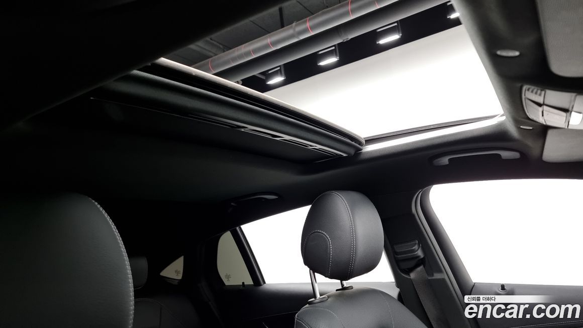 Mercedes-Benz GLC-Class 2023