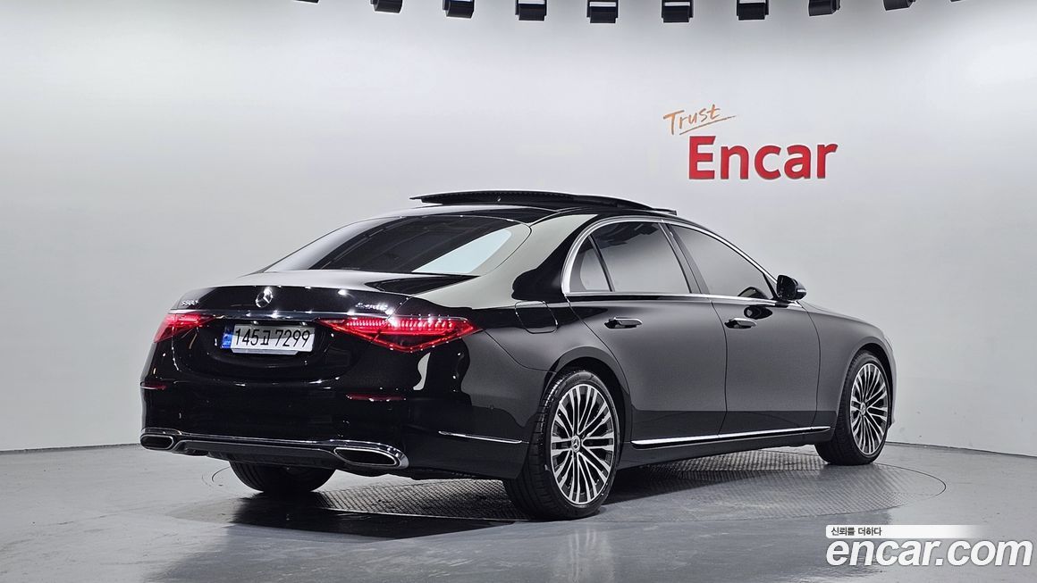 Mercedes-Benz S-Class 2021