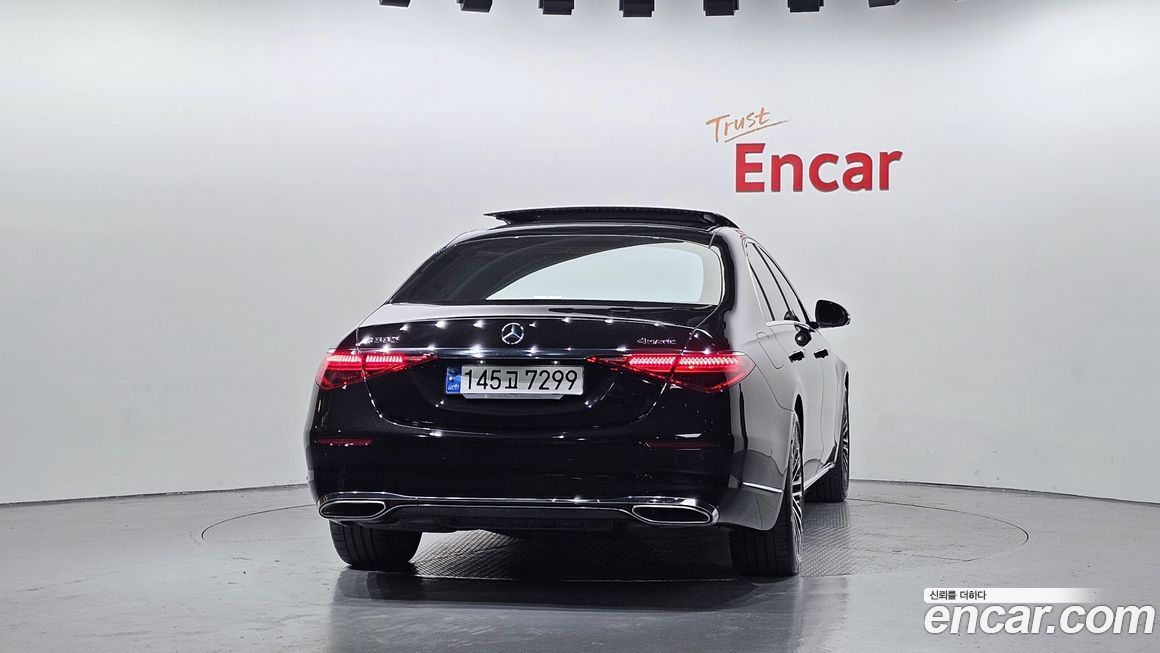 Mercedes-Benz S-Class 2021