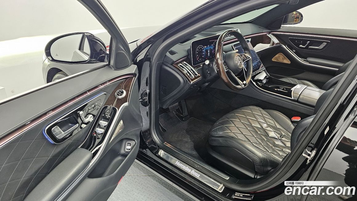 Mercedes-Benz S-Class 2021