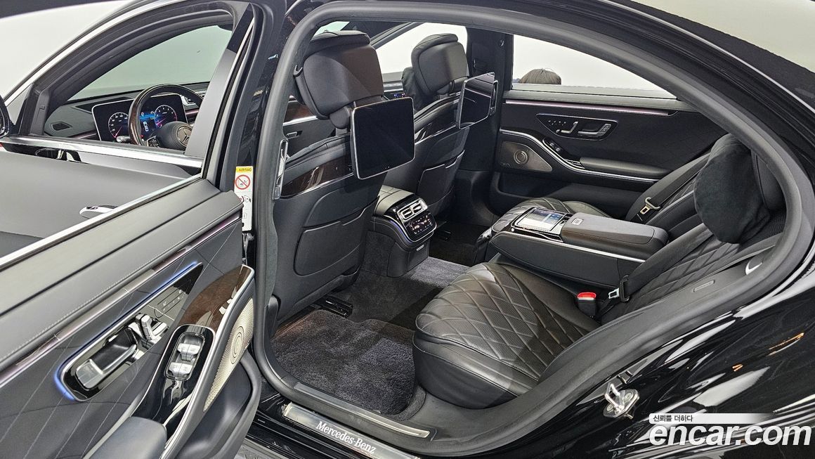 Mercedes-Benz S-Class 2021