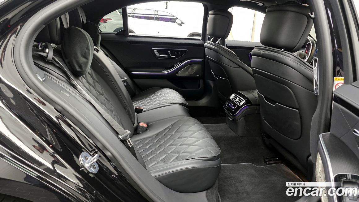 Mercedes-Benz S-Class 2024