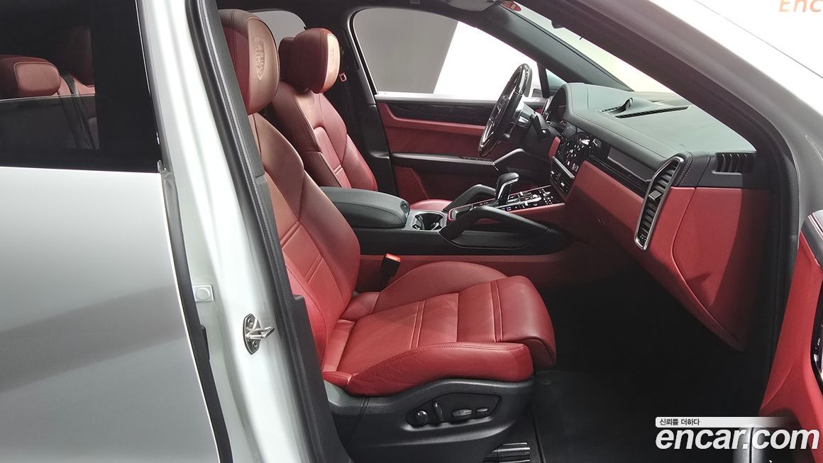 Porsche Cayenne 2022