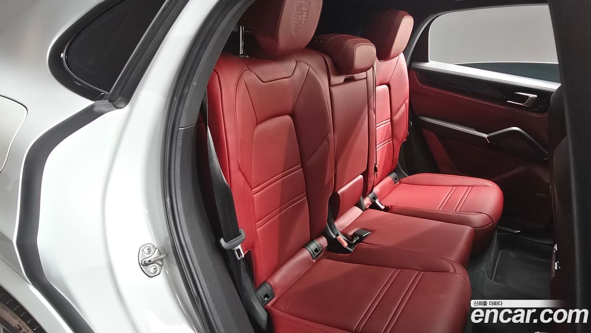 Porsche Cayenne 2022