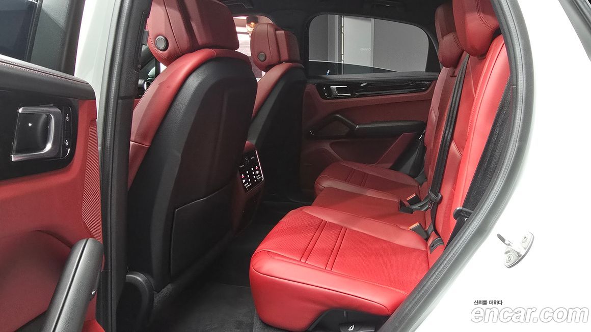 Porsche Cayenne 2022