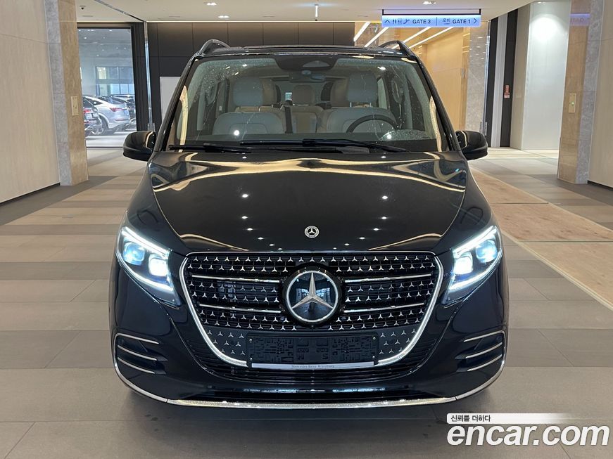 Mercedes-Benz V-Class 2025