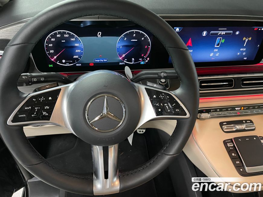 Mercedes-Benz V-Class 2025