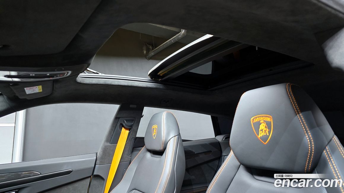 Lamborghini Urus 2024