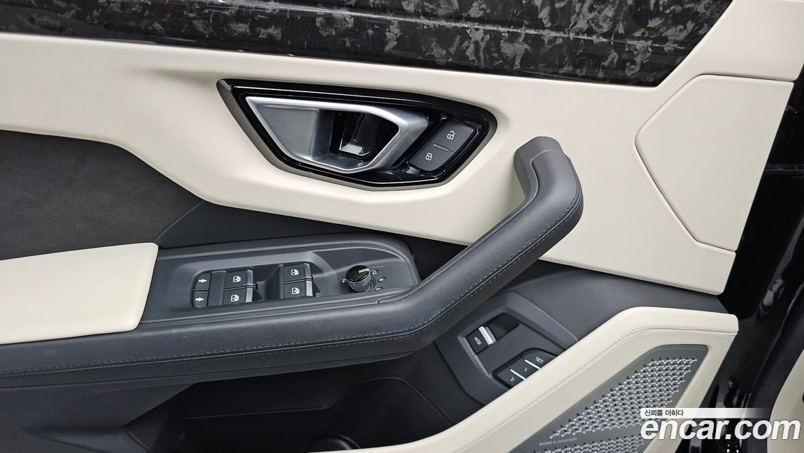 Lamborghini Urus 2020