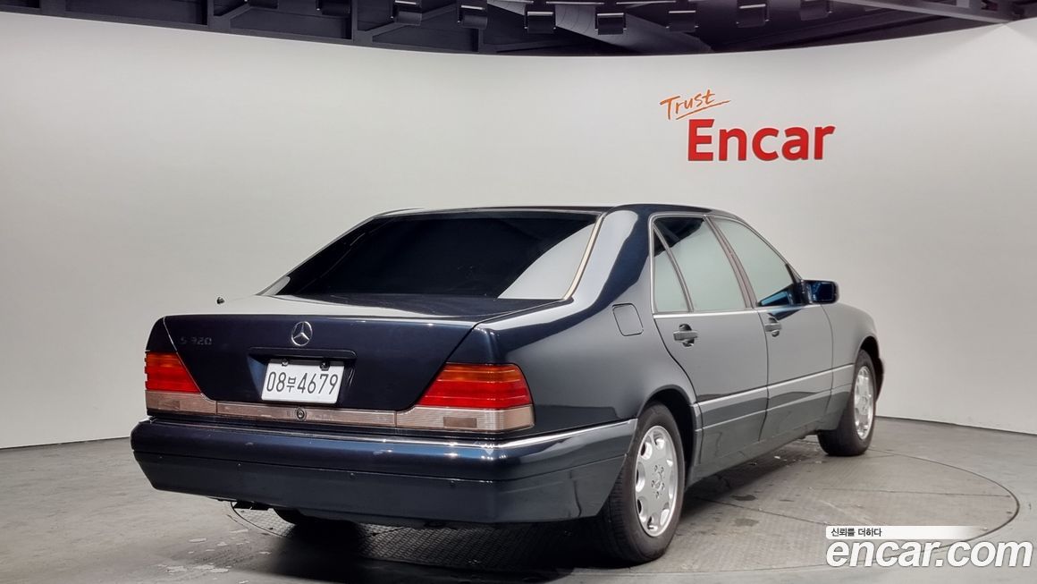 Mercedes-Benz S-Class 1996