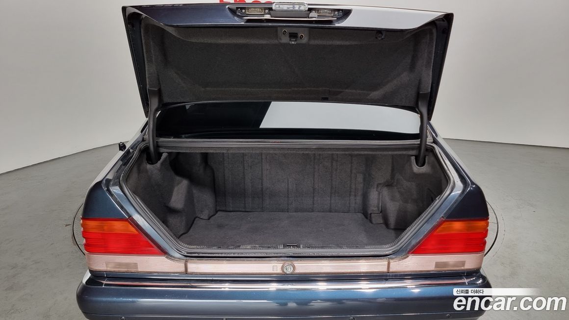 Mercedes-Benz S-Class 1996