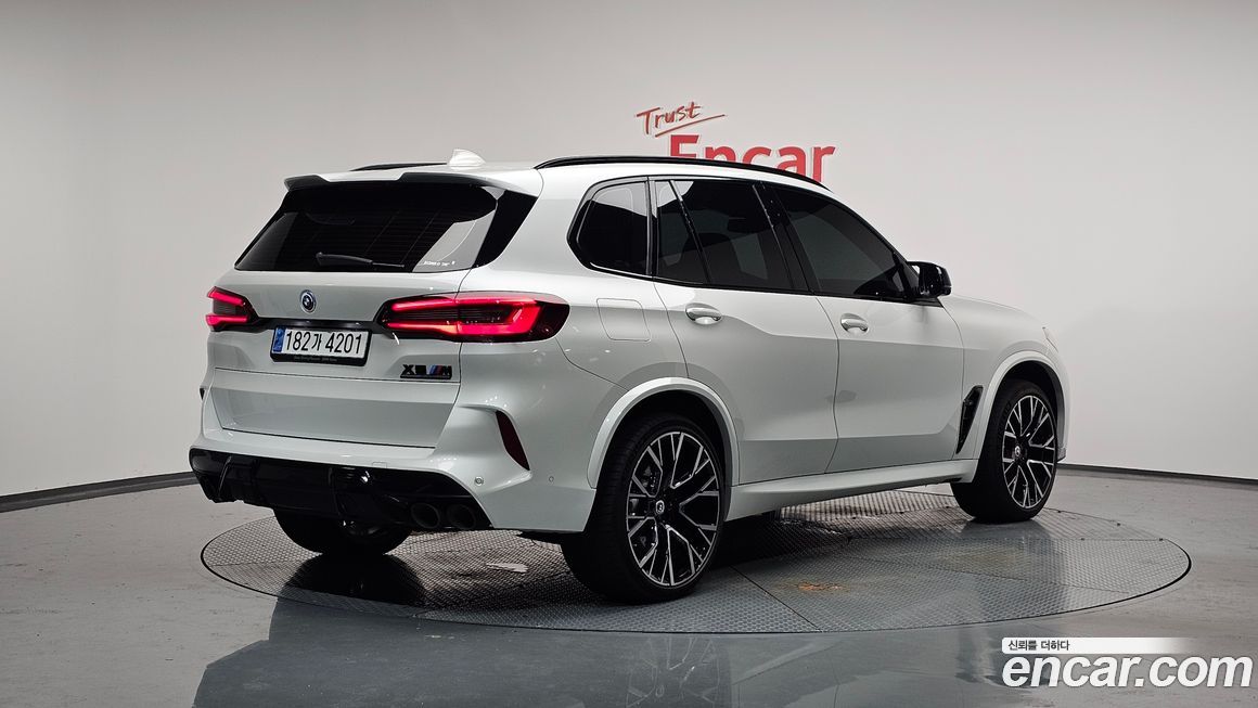 BMW X5M 2023
