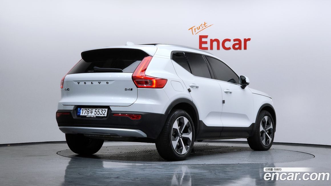 Volvo XC40 2023