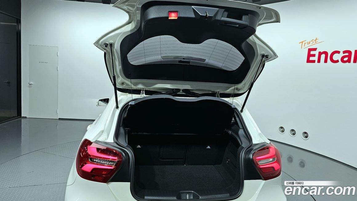 Mercedes-Benz A-Class 2018