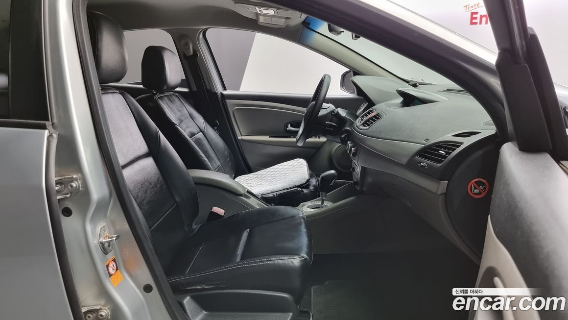 Renault-KoreaSamsung SM3 2011