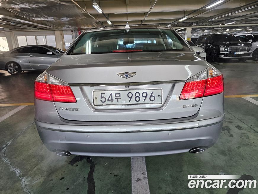 Hyundai Genesis 2009