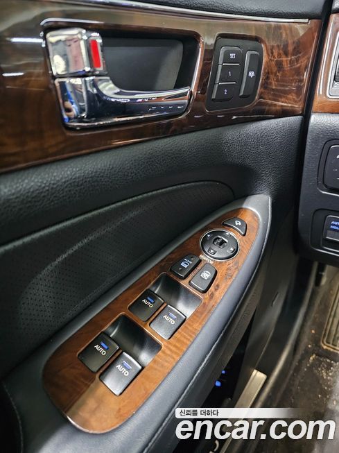 Hyundai Genesis 2009