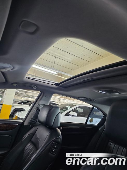 Hyundai Genesis 2009