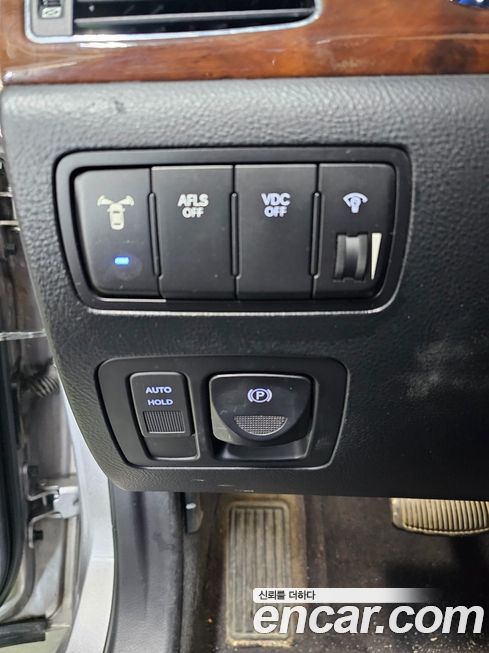 Hyundai Genesis 2009