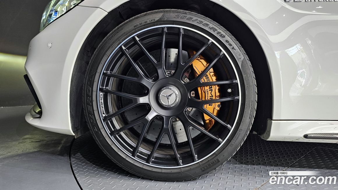 Mercedes-Benz C-Class 2021