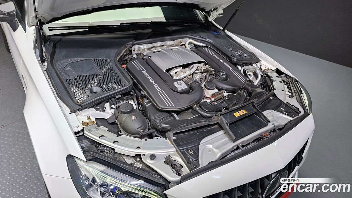 Mercedes-Benz C-Class 2021