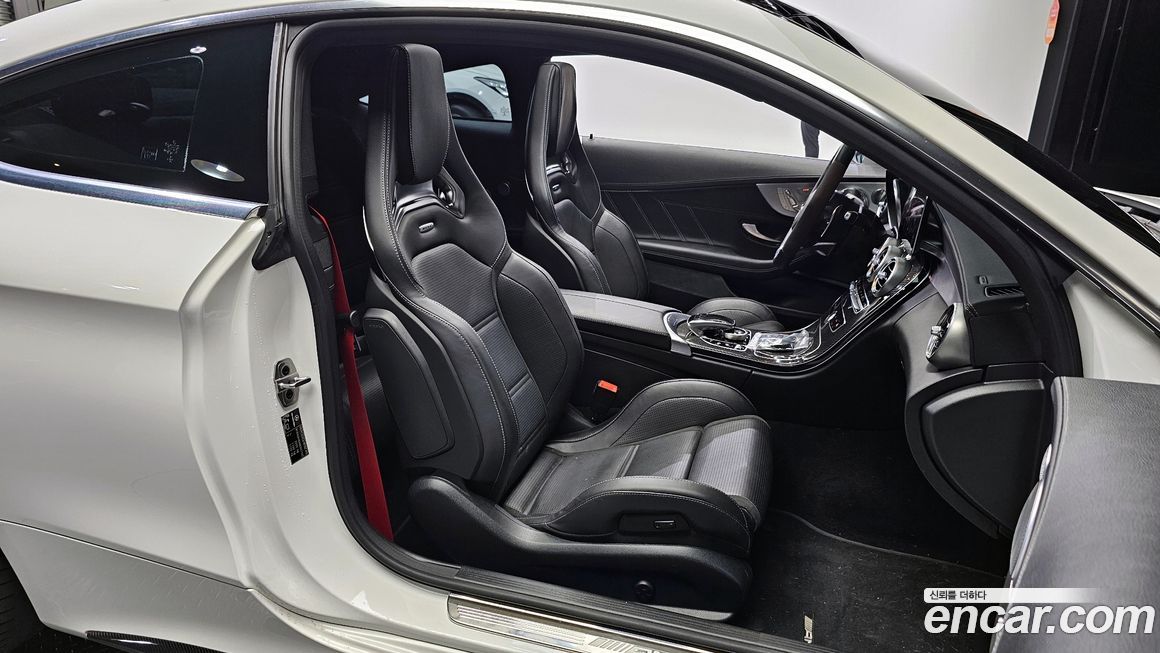 Mercedes-Benz C-Class 2021