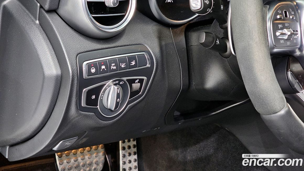 Mercedes-Benz C-Class 2021