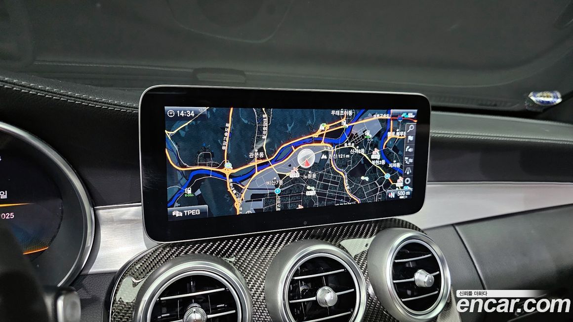 Mercedes-Benz C-Class 2021