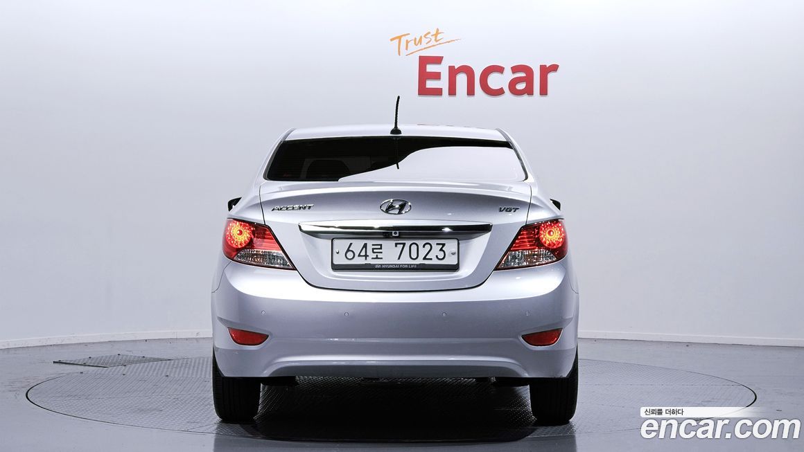 Hyundai Accent 2012