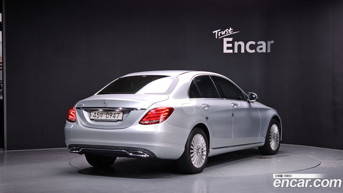 Mercedes-Benz C-Class 2016