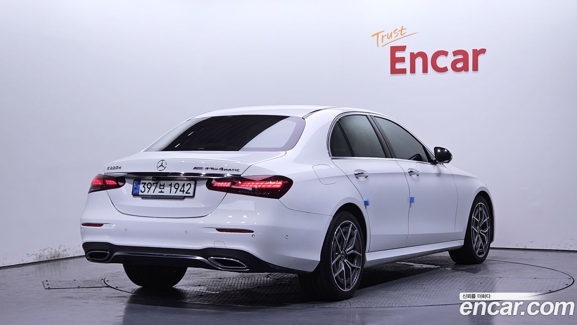 Mercedes-Benz E-Class 2021