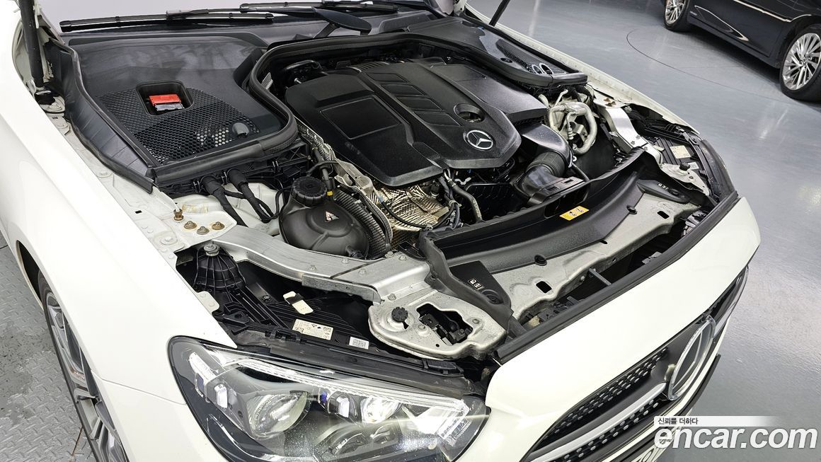 Mercedes-Benz E-Class 2021