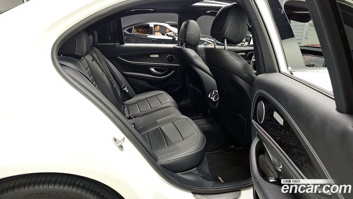 Mercedes-Benz E-Class 2021