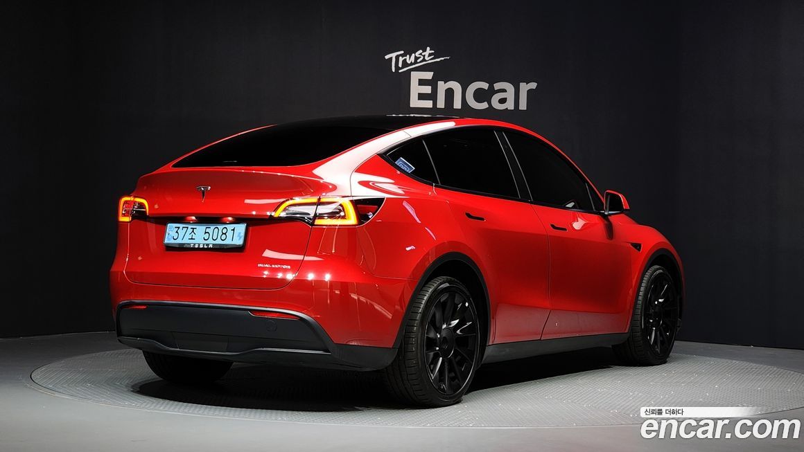 Tesla Model Y 2023