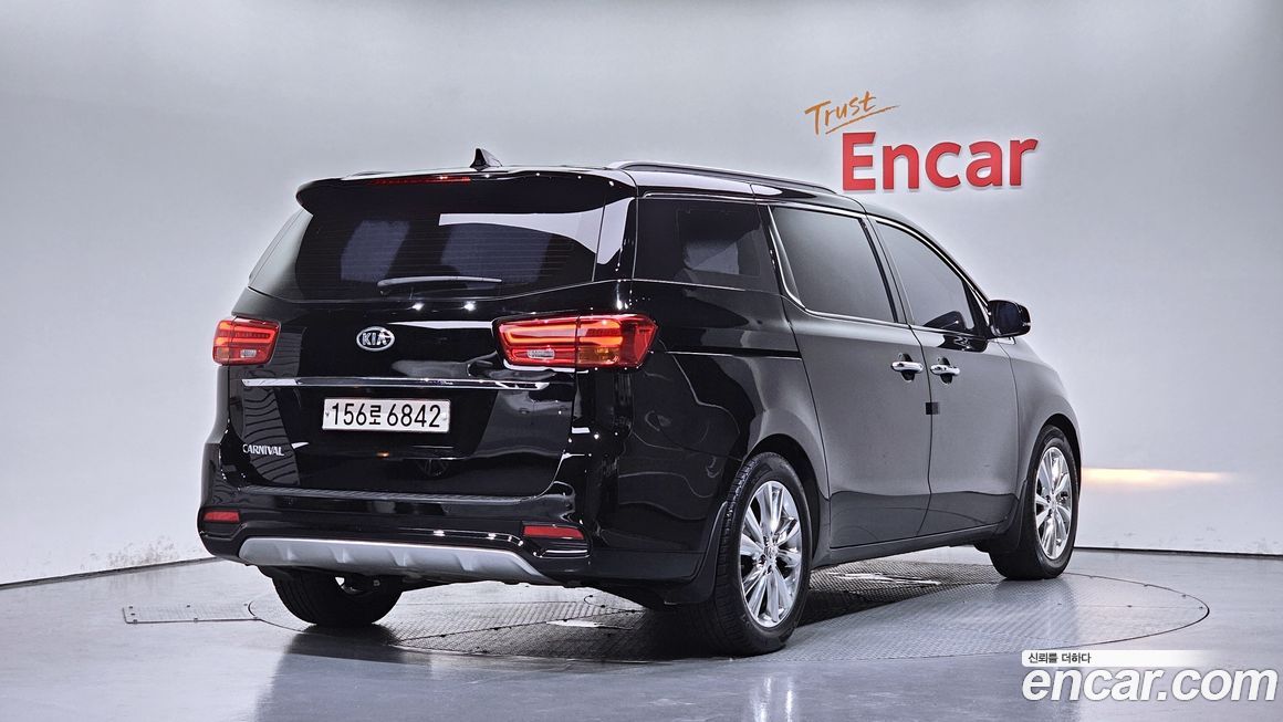 Kia Canival 2019