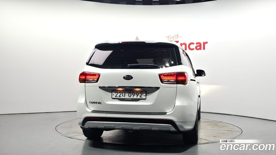 Kia Canival 2016